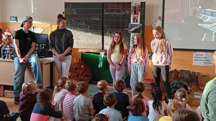 7.10. Horňák čte dětem - knihovna